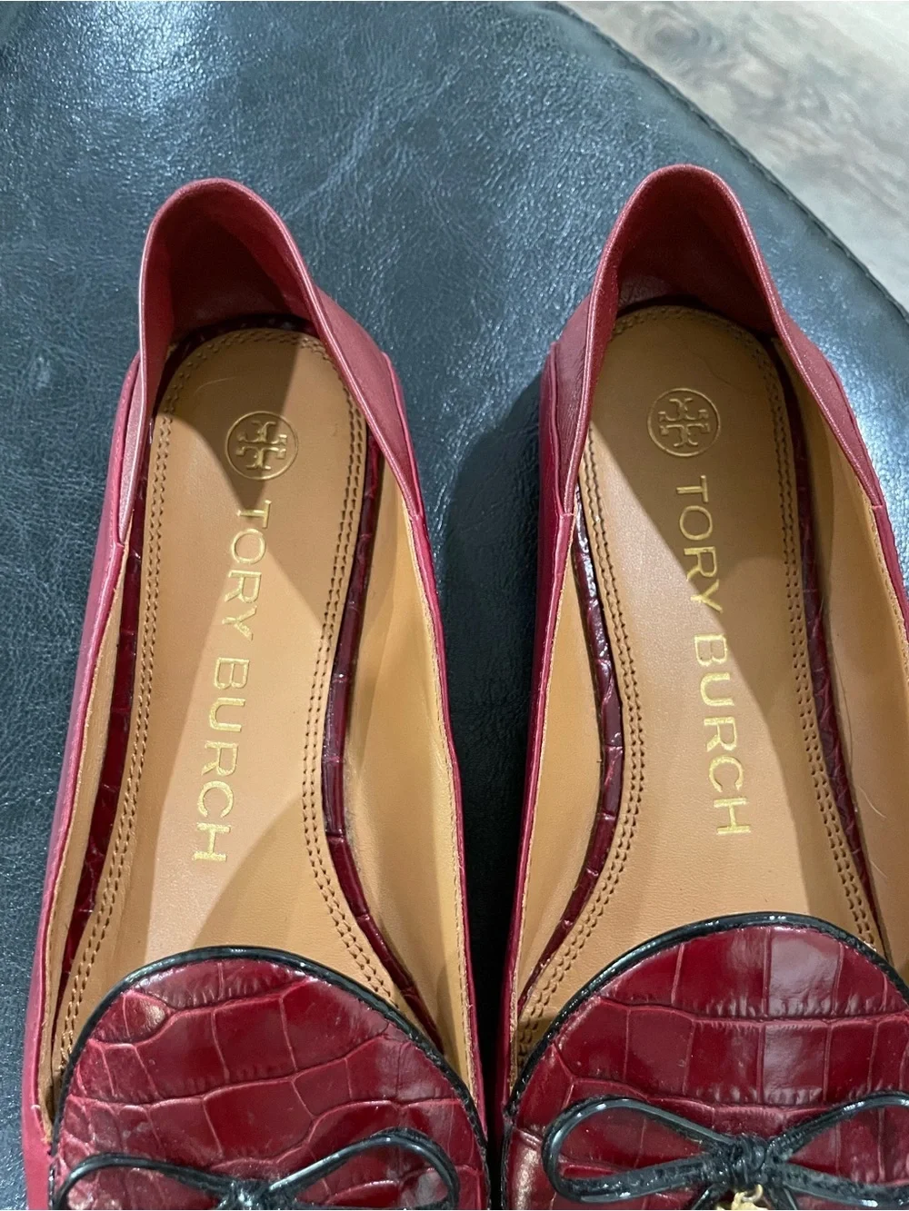 Tory Burch Red Croc Embossed Charm Trim Bow Loafers Mule Flats Size 7